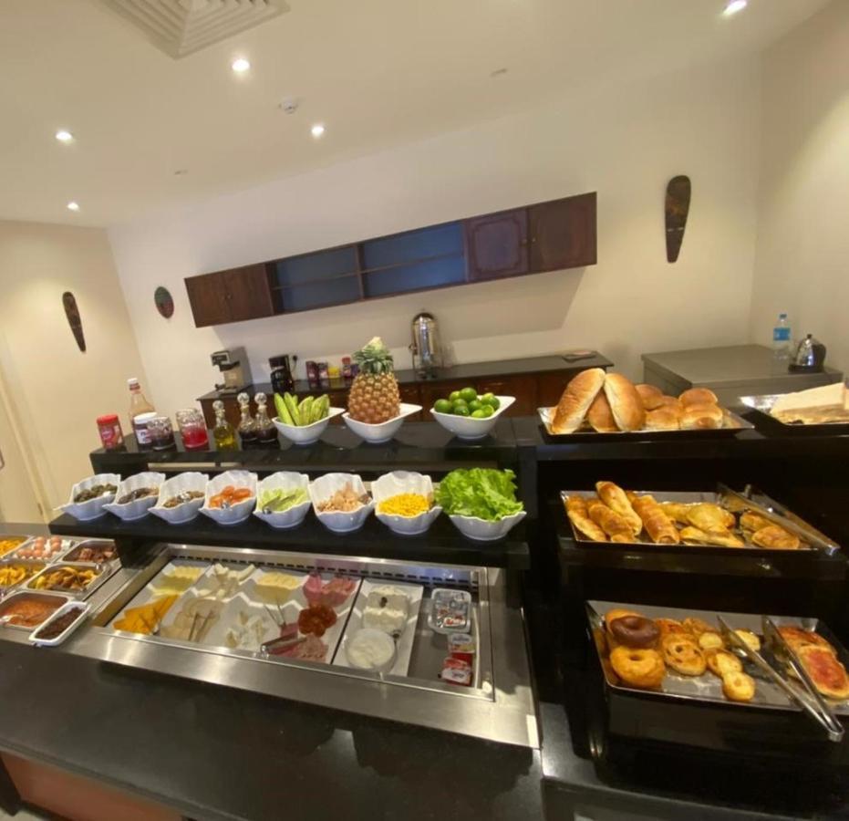 Mamba Point Hotel Freetown Esterno foto