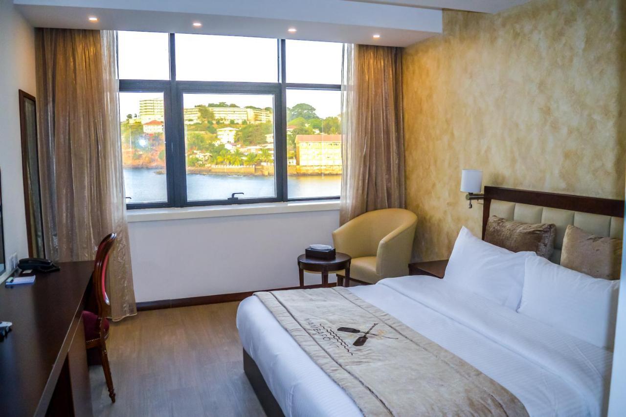 Mamba Point Hotel Freetown Esterno foto