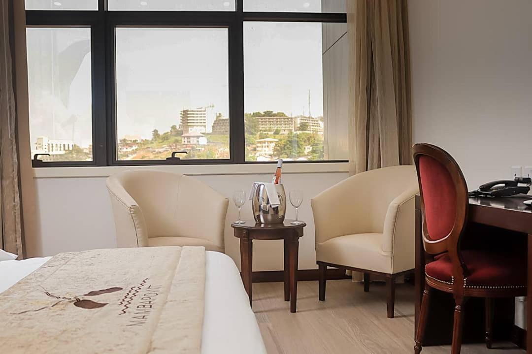 Mamba Point Hotel Freetown Esterno foto
