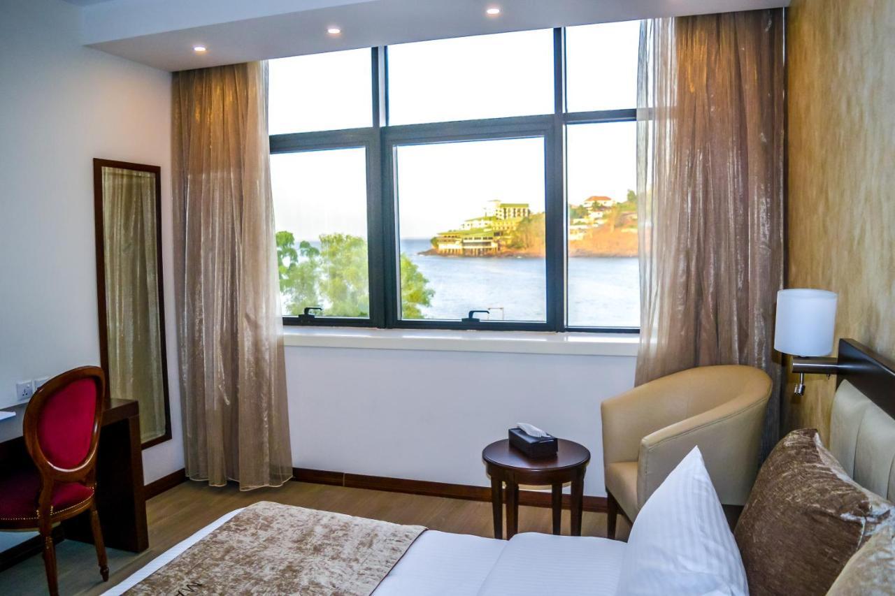 Mamba Point Hotel Freetown Esterno foto